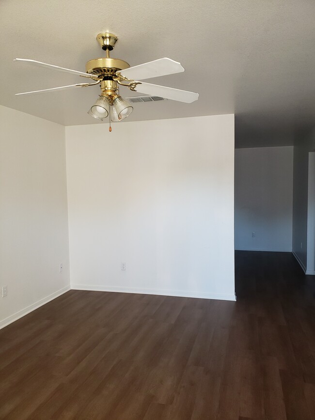 Photo - 4201 Primrose Dr Unit #B