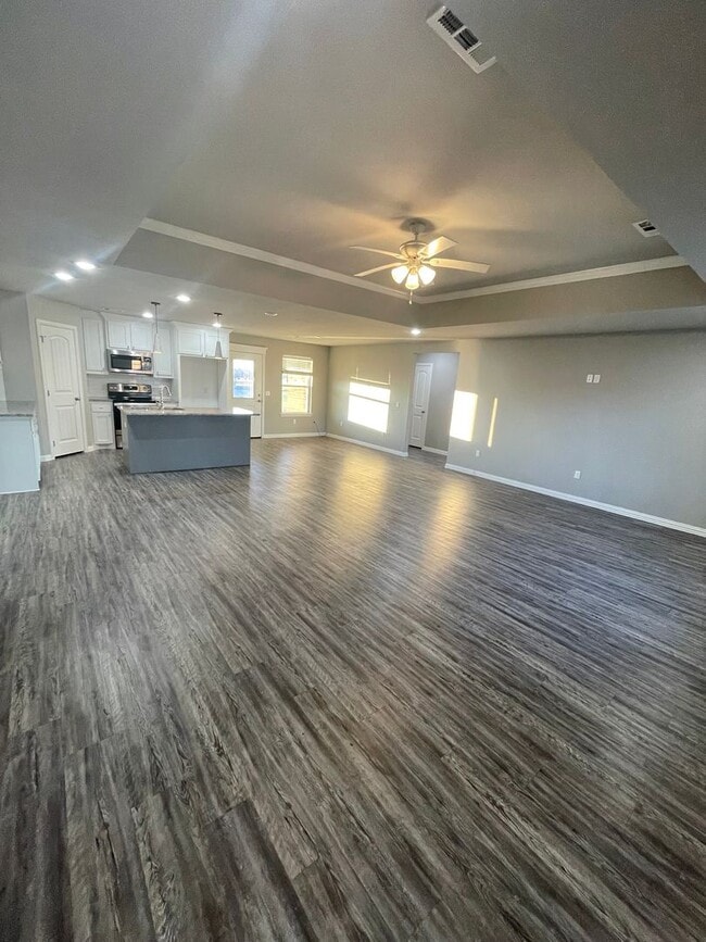 Photo - Spacious 3/2 with Large Lawn Area