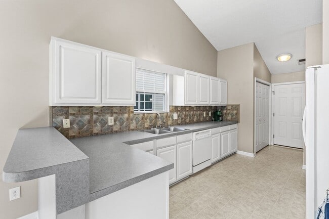 Photo - 4681 Southgate Pkwy