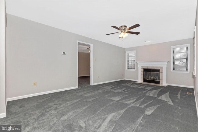 Photo - 250 Yorkminster Rd