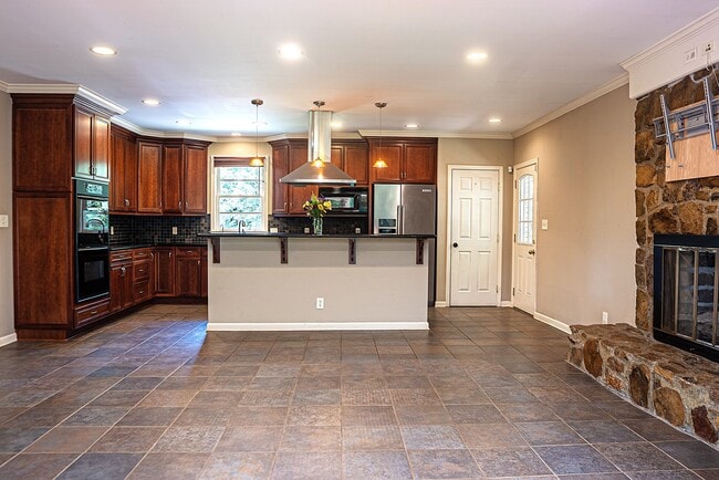 Building Photo - 1739 Remington Rd