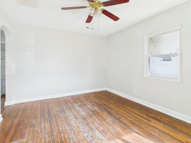 Photo - 2606 Redwood Ave