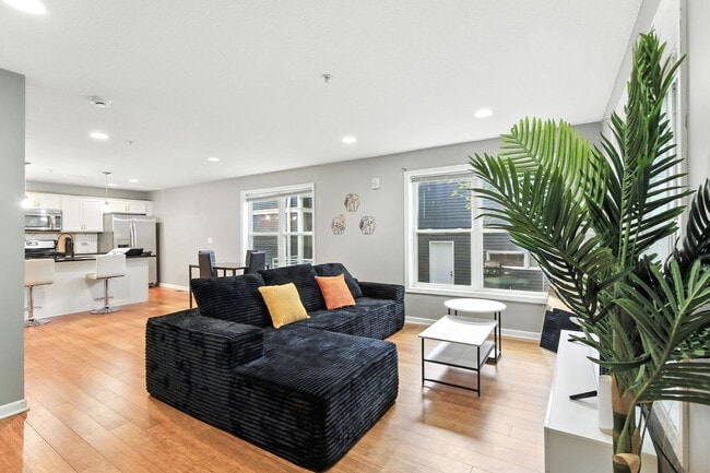 Building Photo - 2424 Lyndale Ave S Unit ID1310908P