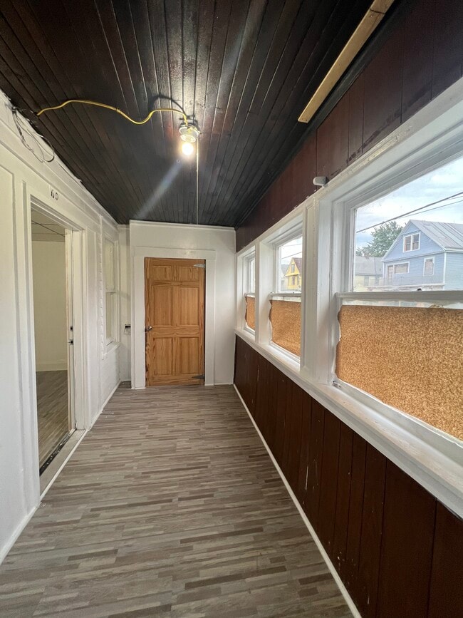 Sunroom 2 - 60 Sidney St Unit 1st floor