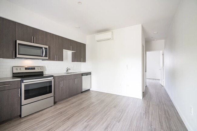 Photo - 4620 N Maryland Ave Unidad B203