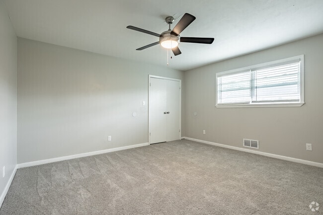 2BR, 1.5BA - 1069SF