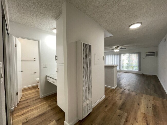 Photo - 6736 Cleon Ave