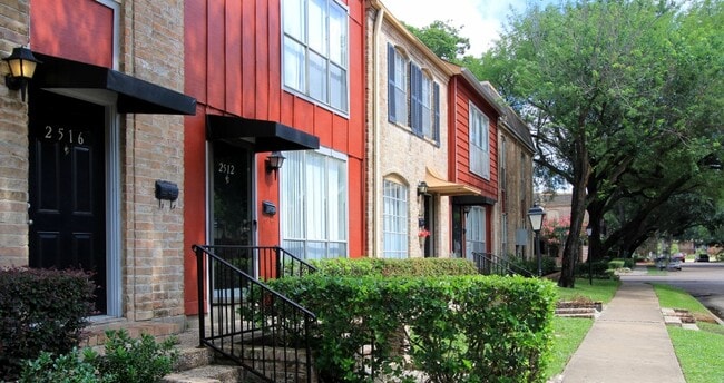 Building Photo - Briarwood Apartments