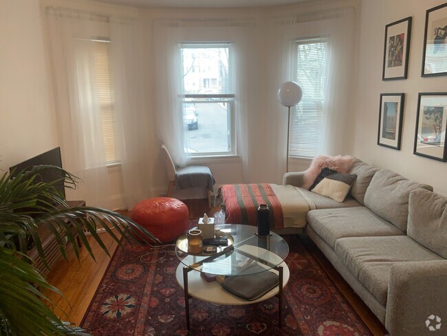 Building Photo - 17 Orrin St Unit 2 Rental
