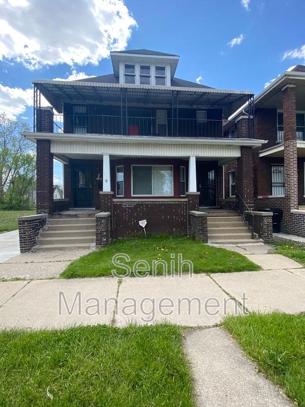 Photo - 1495 W Grand Blvd House
