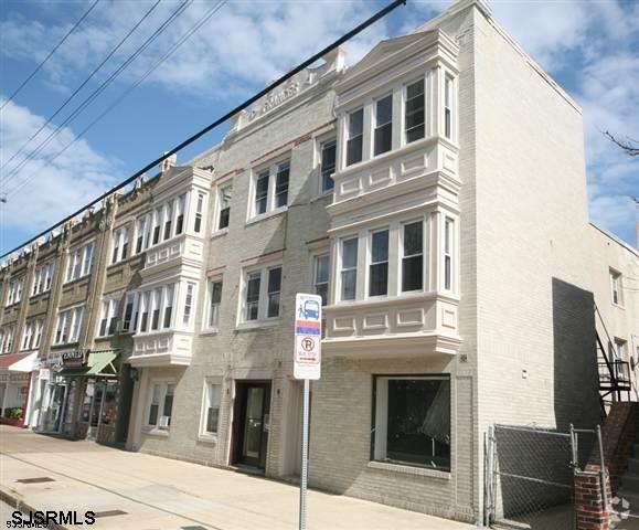 Building Photo - 3818 Ventnor Ave Unit 5 Rental