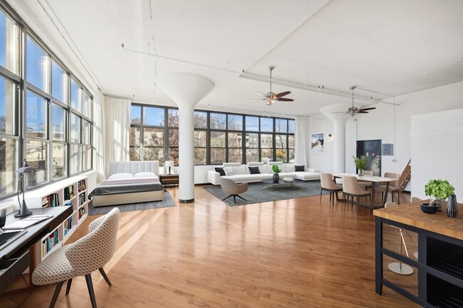 Building Photo - 2 Union St Unit 1G