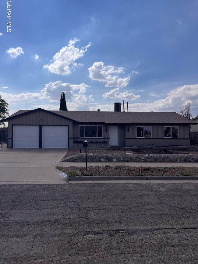 Building Photo - 2325 Ken Venturi Ln