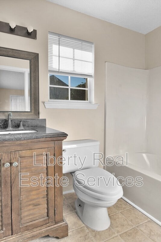 Photo - 934 Poppleton Dr