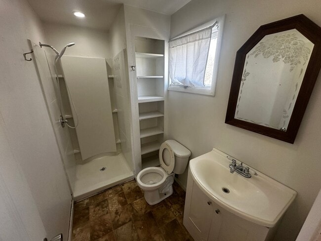 Building Photo - 4104 St Joseph Ave Unit 4104 St. Joseph Ave Apt 4