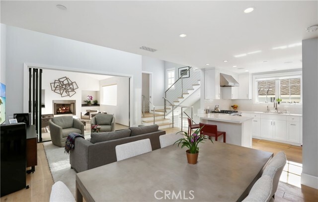 Photo - 715 Marigold Ave