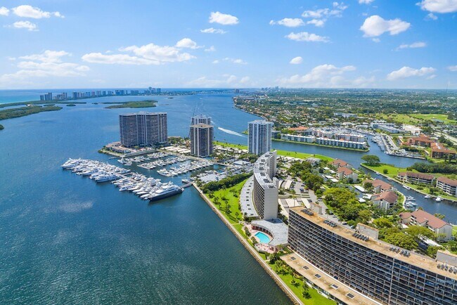 Photo - 134 Lakeshore Dr Unidad 316