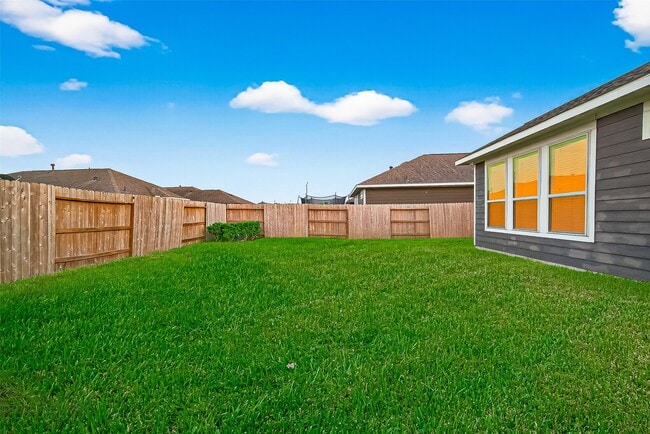 Photo - 7927 Tindarey Maple Trace