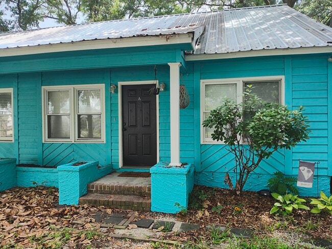 Building Photo - 568 Mary Lou Ave Unit A