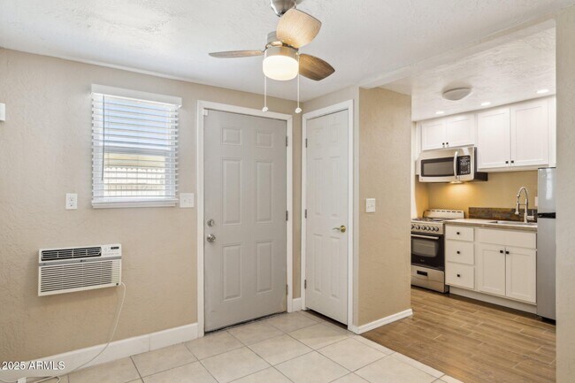 Photo - 518 E Roanoke Ave Unidad Apt 4