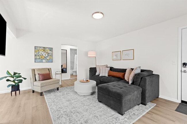 Building Photo - 22 2nd St Unit ID1032318P Rental