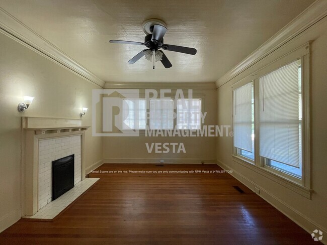 Building Photo - HALF OFF FIRST MONTH RENT - Historic Gem i... Rental