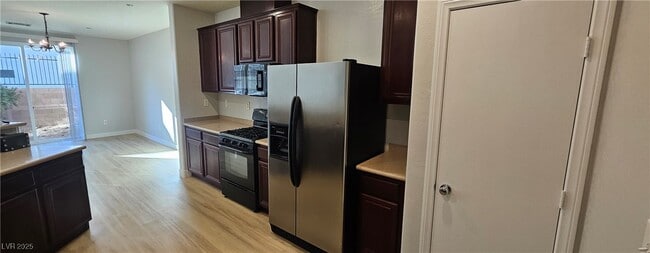 Photo - 395 Kensington Palace Ave