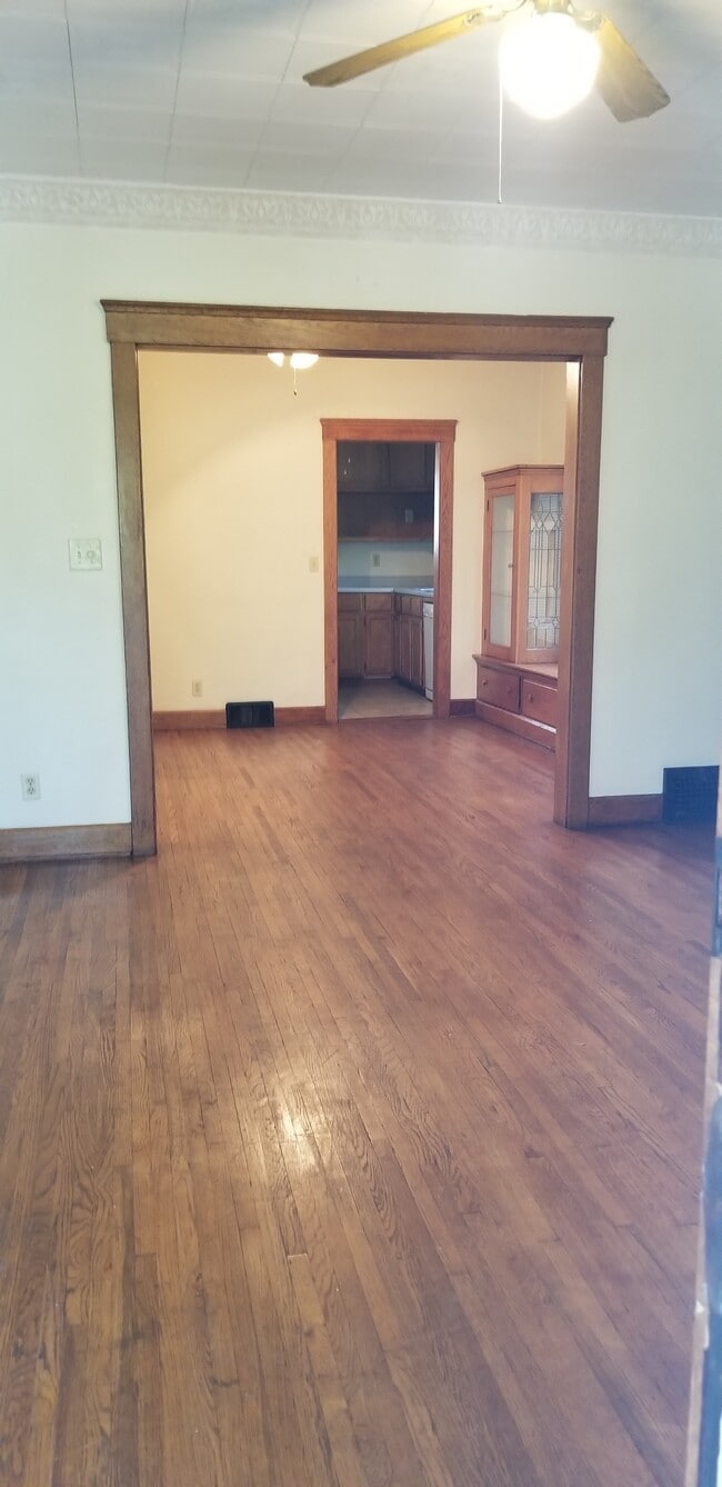 12969 Emerson Ave Unidad DOWN