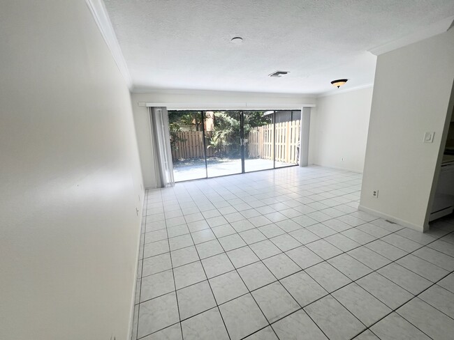 Photo - 8032 NW 29th St