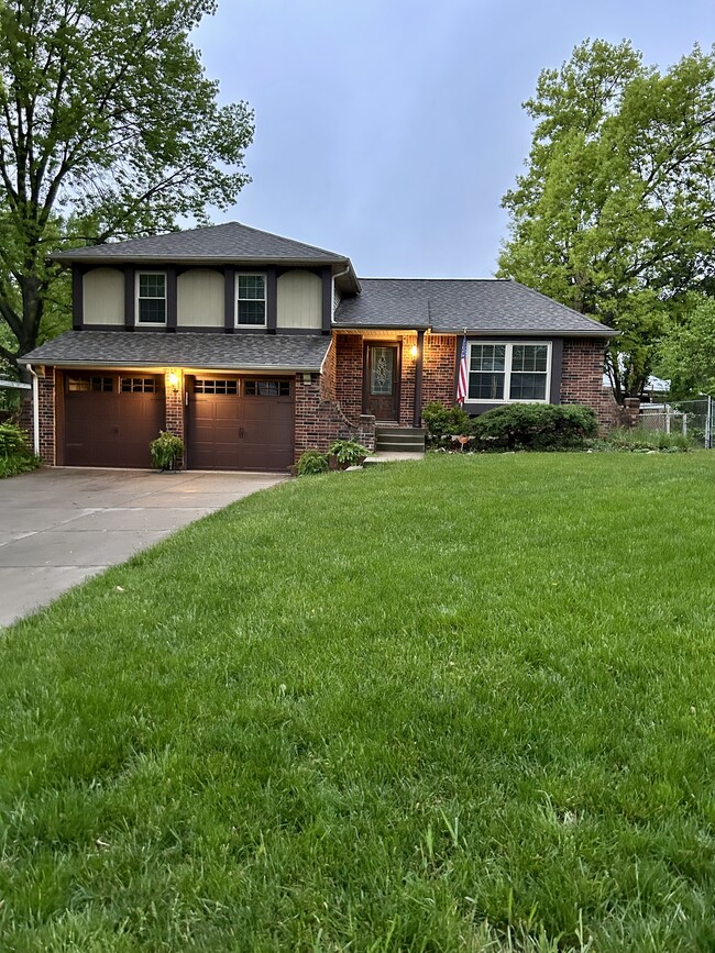Photo - 3012 NW Bristol Ct House