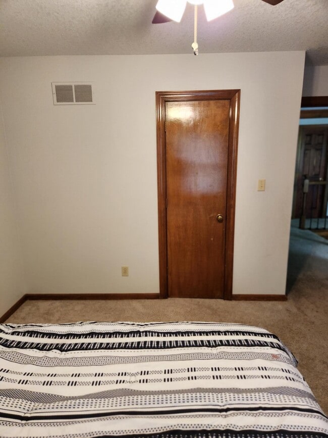 Photo - 14310 S Kaw Dr