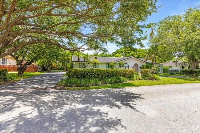 Building Photo - 7915 SW 166th St Rental