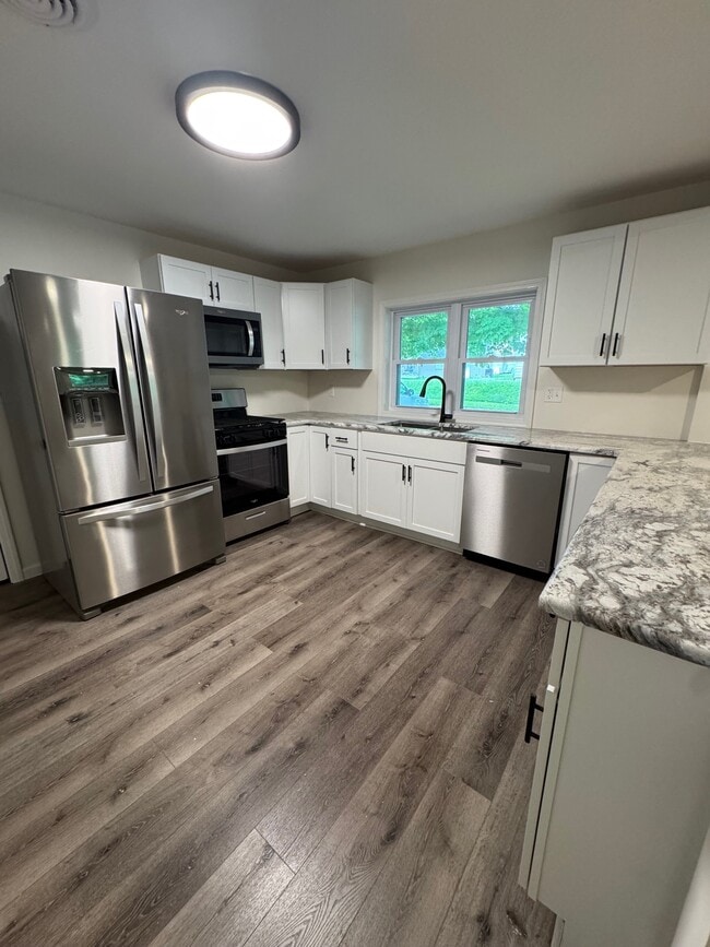Photo - 701 Ravine Park Blvd