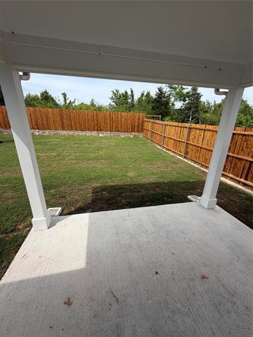 Photo - 2203 Rannoch St