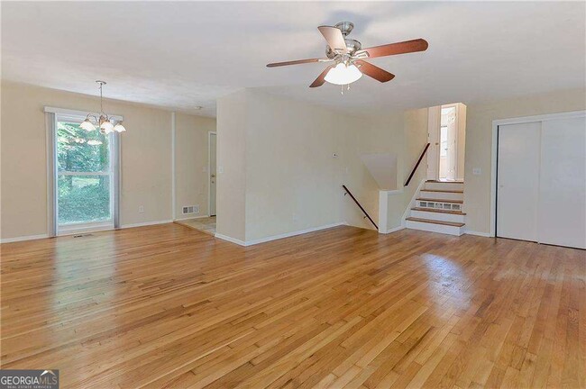 Photo - 1935 Inverness Rd