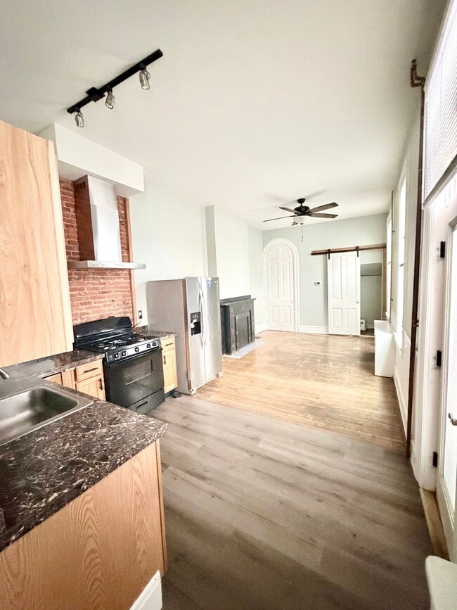 Photo - 205 E King St Unit 1