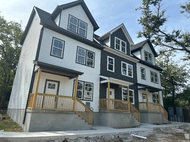 Photo - 200 Raymond St