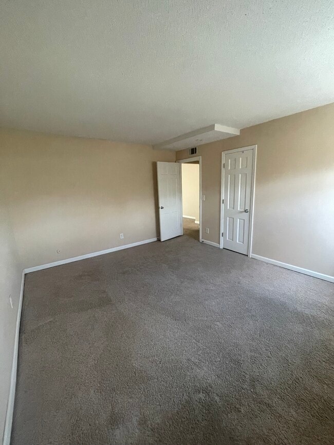 Photo - 3602 Gillham Rd Unidad 8