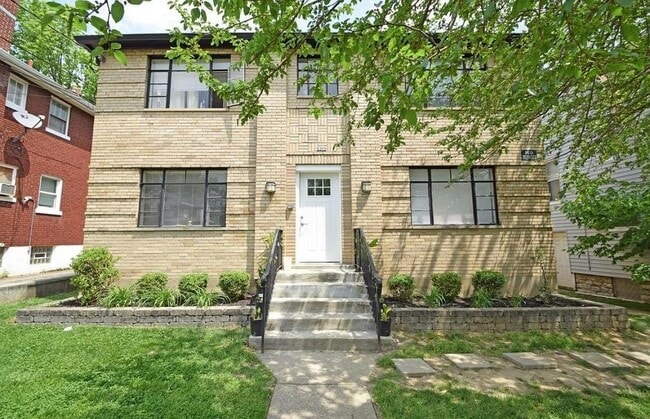 Building Photo - 6408 Kennedy Ave Unit Apt. #2