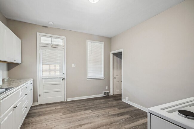 Photo - 122-124 Auriles St Unit 124 Auriles St