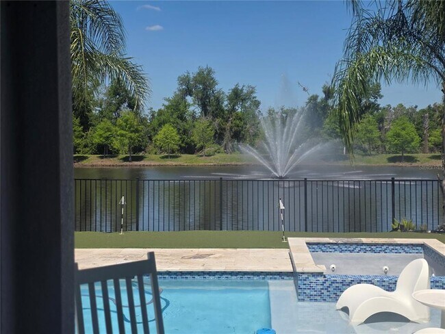Photo - 16457 Woodside Gln