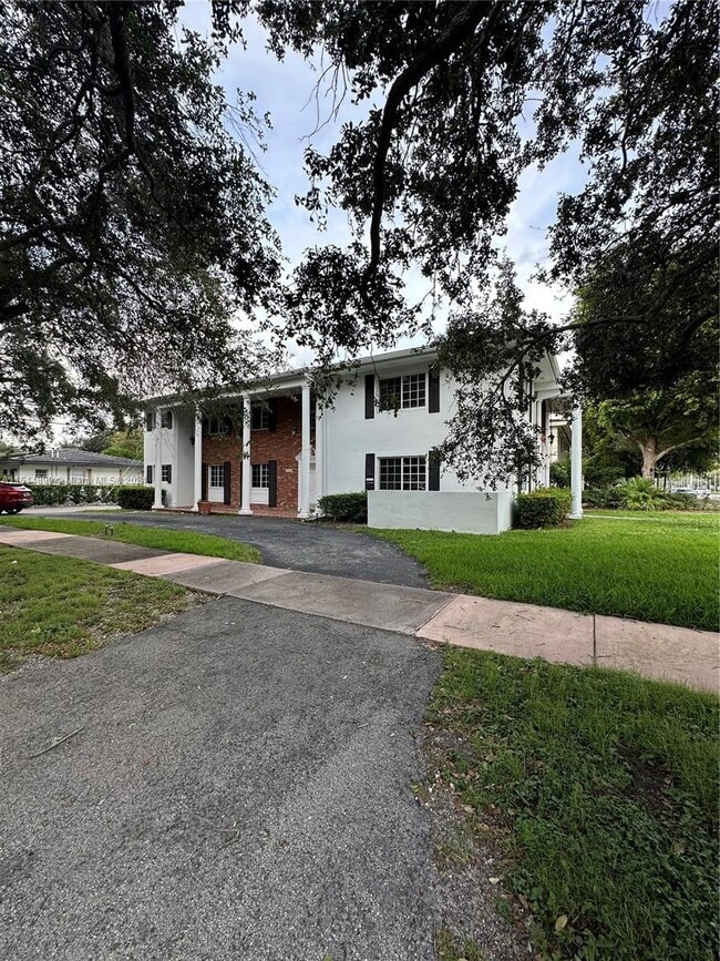 4995 Ponce de Leon Blvd Apartment Unit 1 Coral Gables, FL