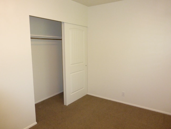 Photo - 475 N St E Unit Apt 5