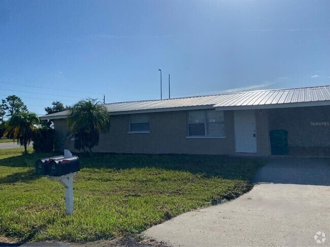 Building Photo - 1601 Faust Dr Rental