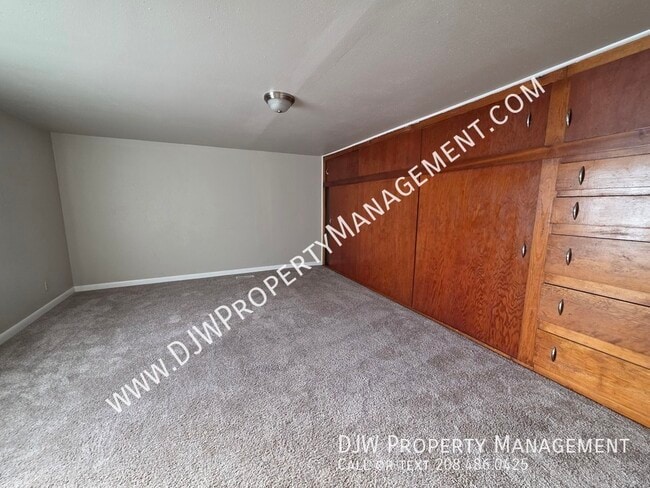 Photo - 2233 S Leadville Ave