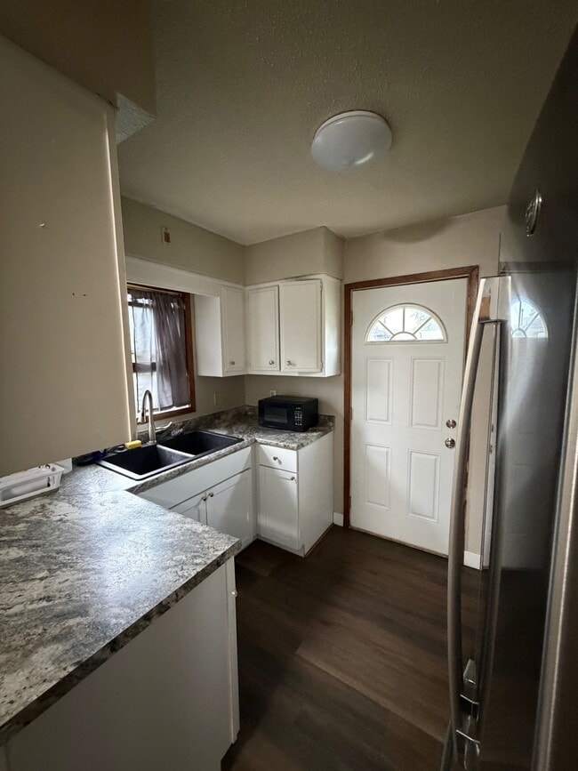 Photo - 1330 Delta Dr