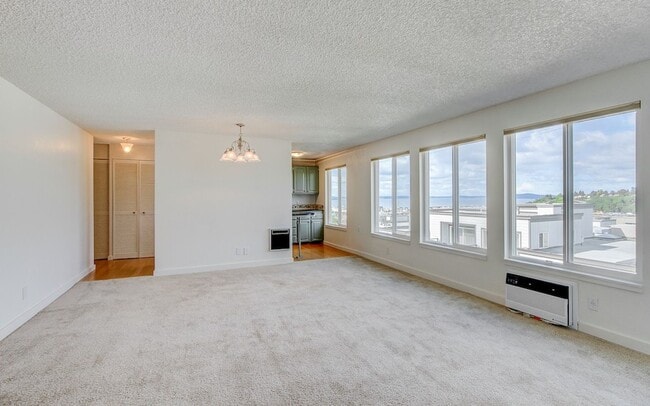 Photo - Queen Anne View Condo!!! Open House Saturday June 13th 4:00-5:00