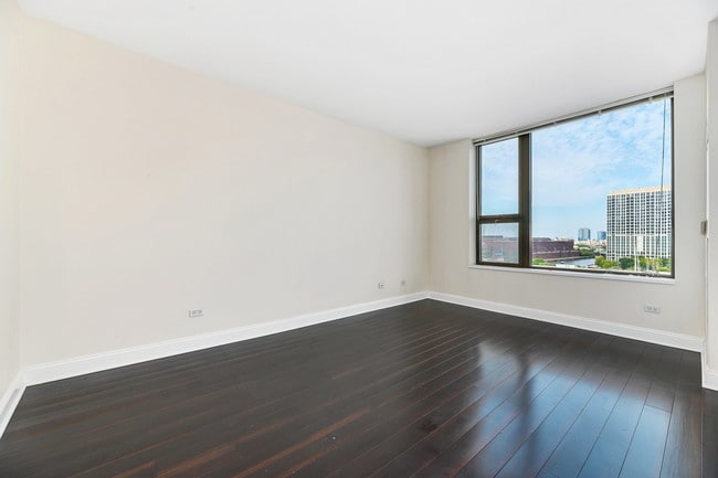 Photo - 501 N Clinton St Unit 901