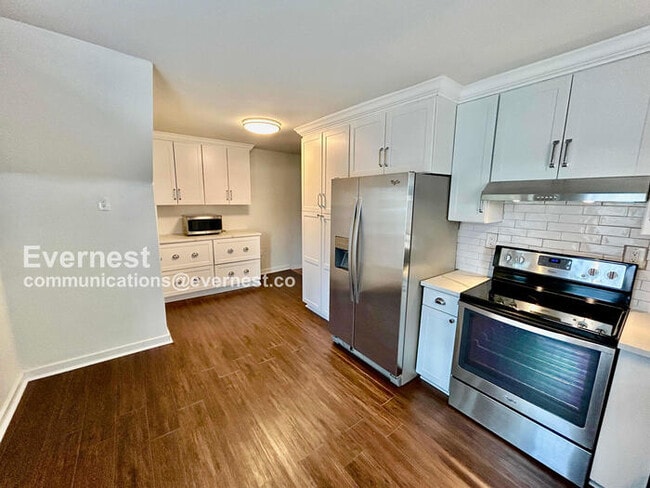 Photo - 1807 Dresden Dr NE