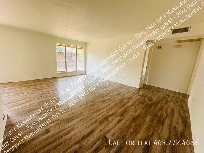 Building Photo - 10552 High Hollows Dr Unit 234 Rental